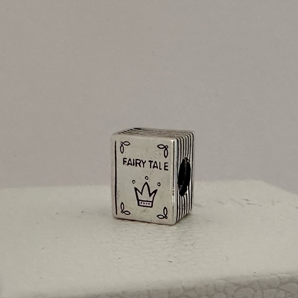 Pandora Fairy Tale Book 925 Ale CHARM With Gift Pandora Box #84 - Picture 2 of 7